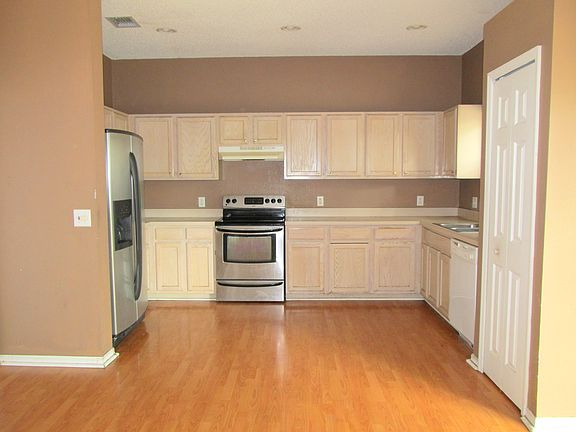 3rd image of 1948 Olivia Cir