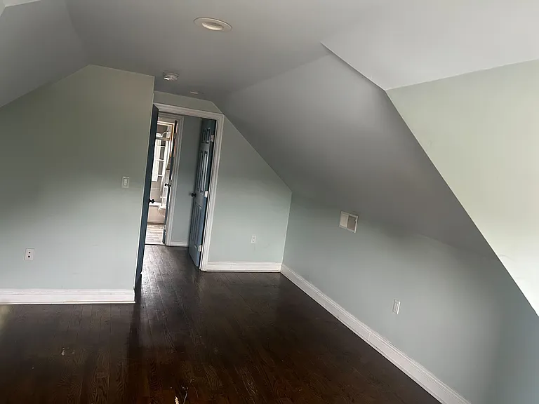 32 Augusta St — Photo 12