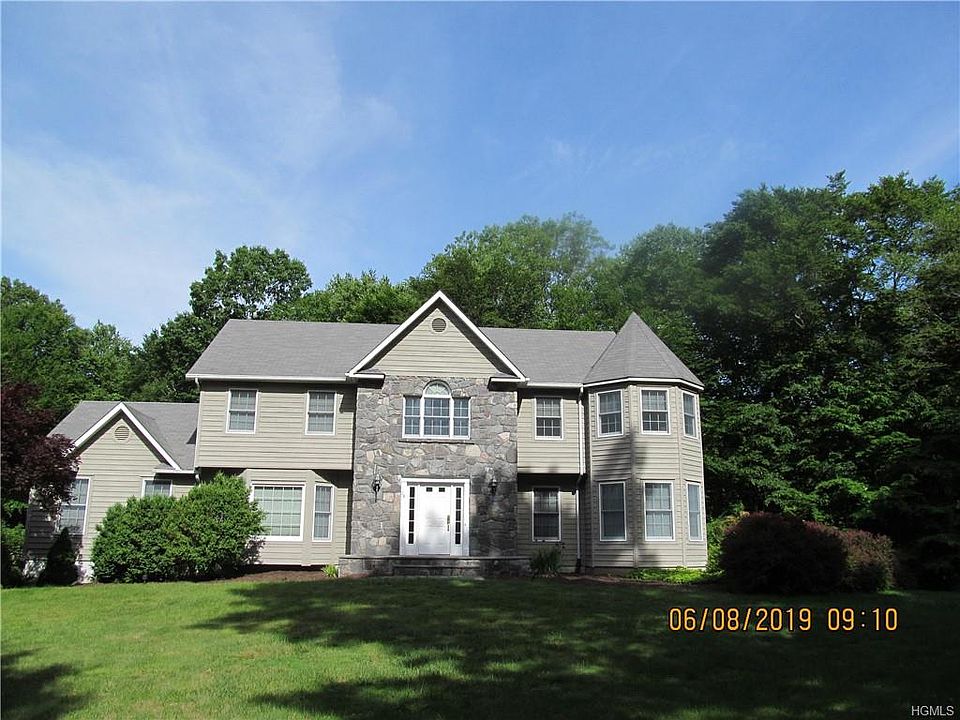 1st image of 28 Lalli Dr