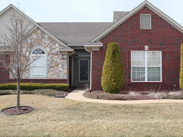 52769 Wildwood Dr, Macomb, MI 48042