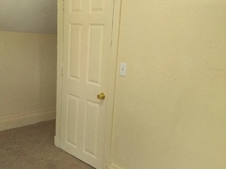 1424 Lyons Ave — Photo 13