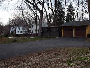 2nd image of 19 Washington Ave