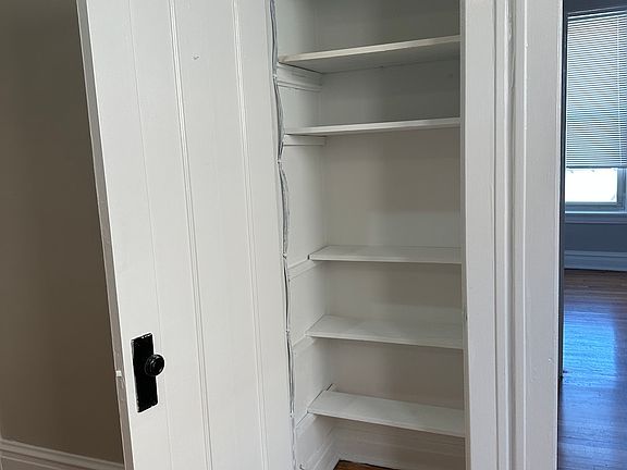 3rd image of 121 W 1st St APT 5