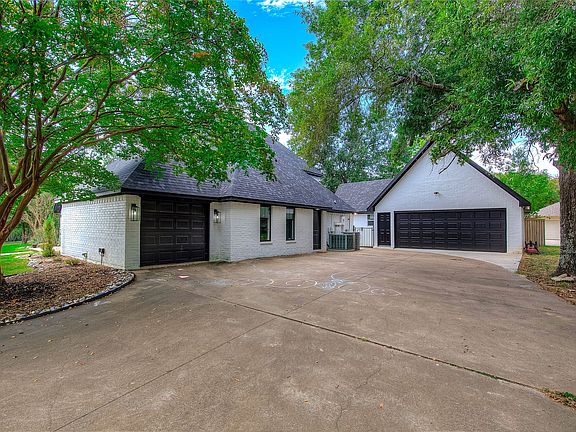 4th image of 17 Jennifer Ln