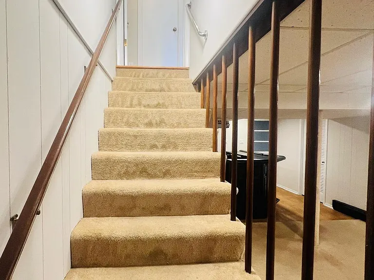 407 Anderson Ave — Photo 24