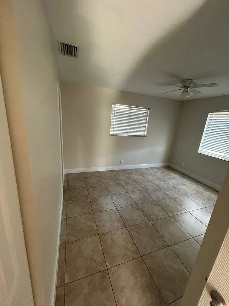 1 bed, 550 sqft, $1,550 — Photo 3
