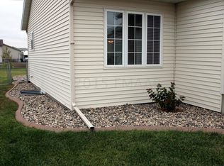 1721 52nd St S, Fargo, ND 58103