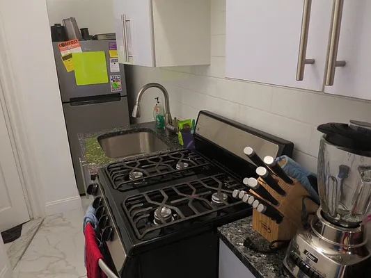 Rented by Sean Mashihi, LREB | media 35