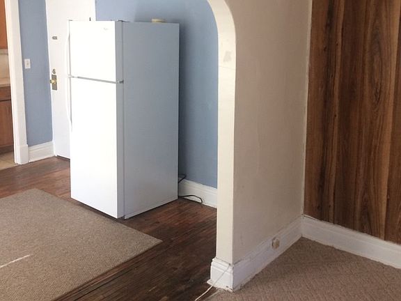 2nd image of 1017 Laramie St APT 03