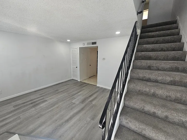 1814 V St #7 — Photo 18