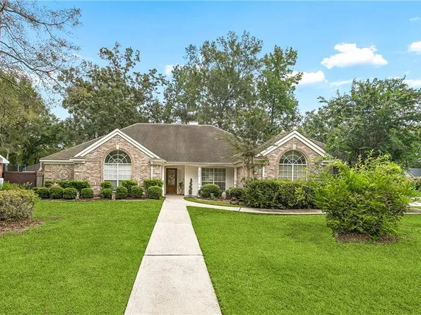 6032 Chateau Loire Cir, Mandeville, LA 70448