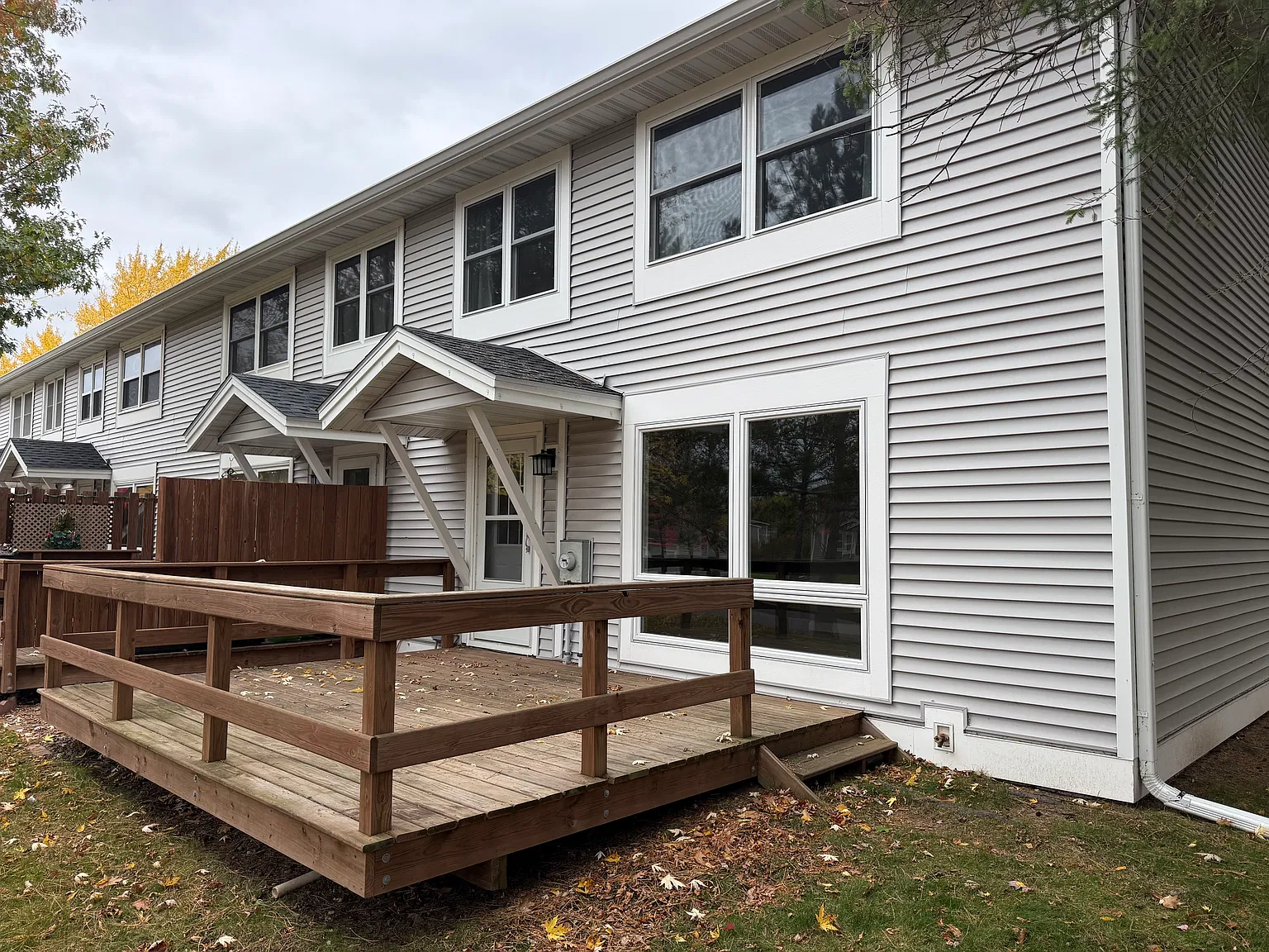 3 bed, 1.5 bath, 1150 sqft, $2,250 — Photo 1