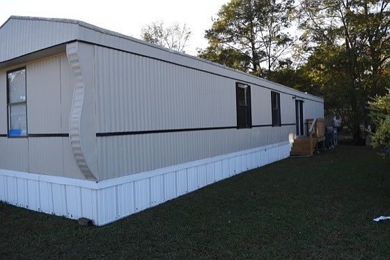 3rd image of 8827 Deerwood Dr