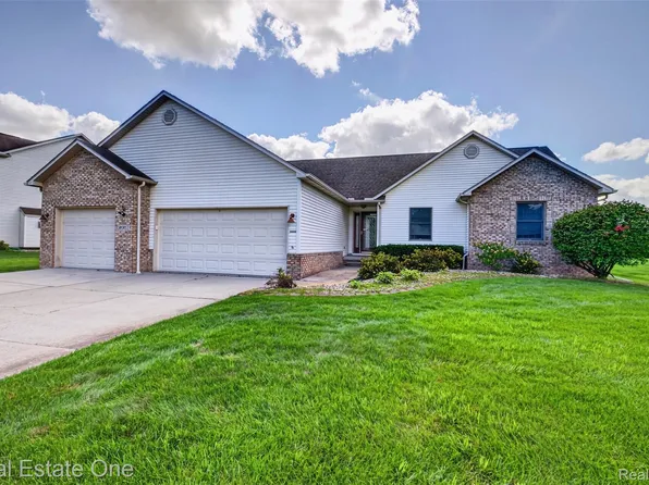 8150 Boulder Dr, Davison, MI 48423