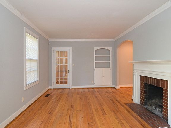 5th image of 1704 King Woods Dr
