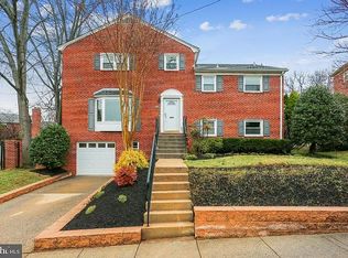 9915 Marquette Dr, Bethesda, MD 20817
