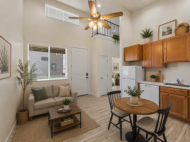 2158 E Bonnies Way — Photo 5