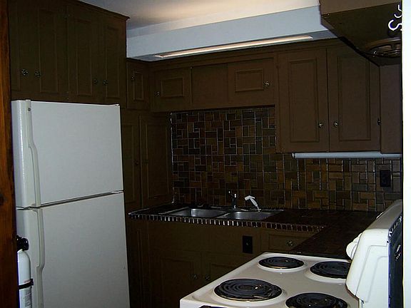 5th image of 4504 Fort Crockett Blvd APT B