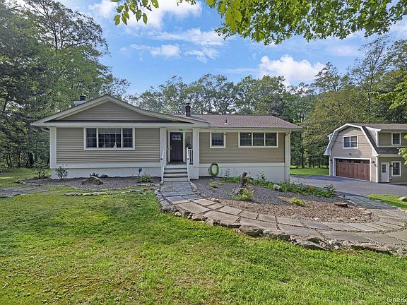 2nd image of 83 Maple Brook Road