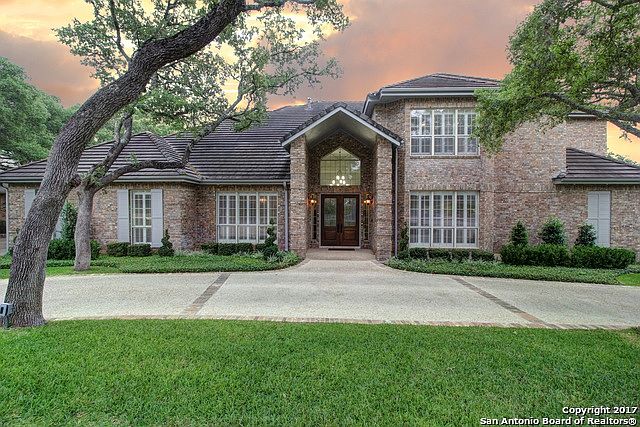 1st image of 7 Camden Oaks