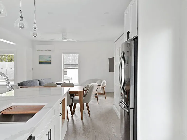 33 Pitt St #4 — Photo 24