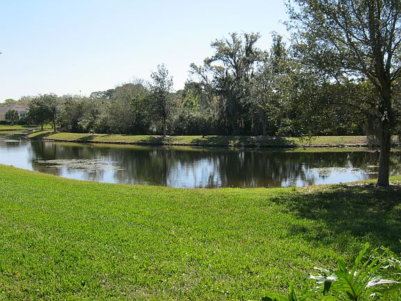 3rd image of 9373 Carnaby Dr