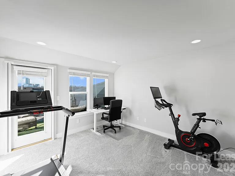 2310 Elizabeth Mill Pl — Photo 18