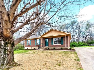 691 Aqua Shores Dr, Shelbyville, KY 40065