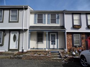 323 Timber Trl #323, Imperial, PA 15126