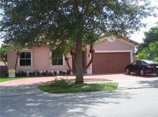8876 NW 168th Ln, Miami Lakes, FL 33018