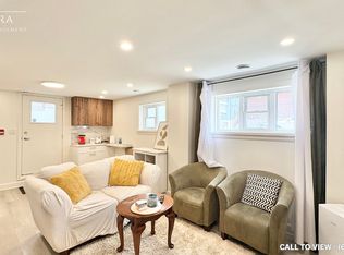 342 Mackay St #5, Ottawa, ON K1M 2C1
