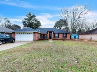 2585 Southern Oaks Dr, Cantonment, FL 32533