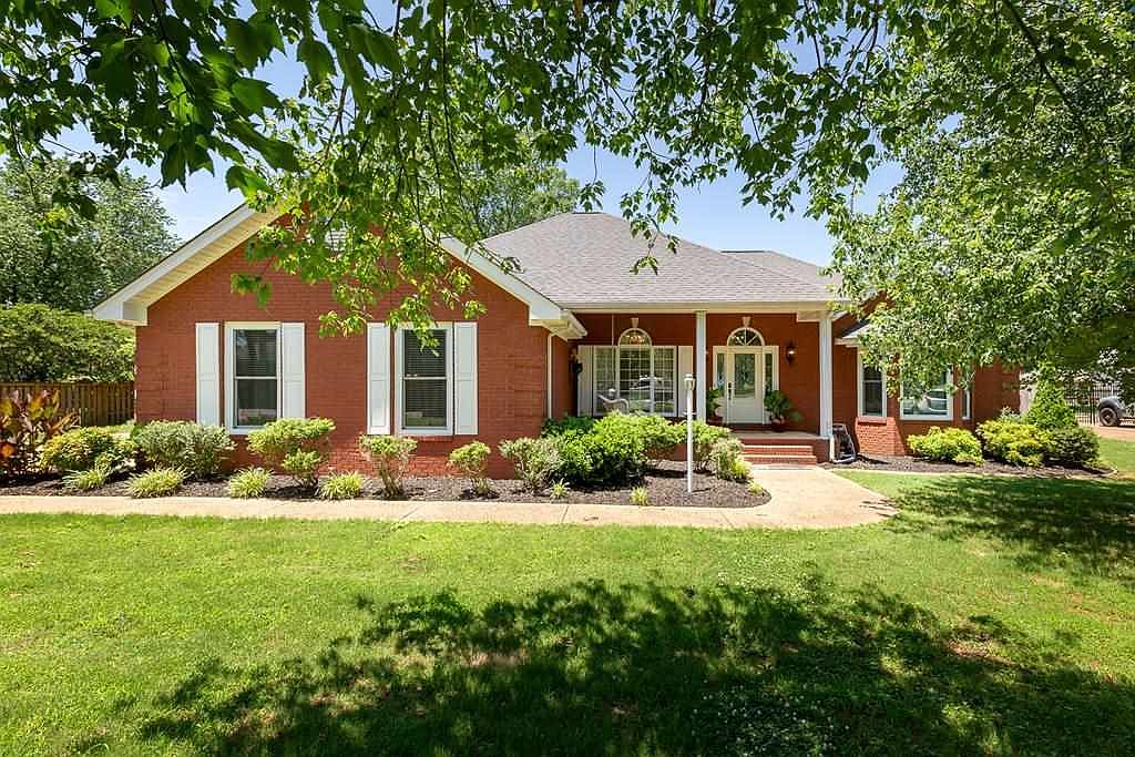 104 Hillside Dr, Muscle Shoals, AL 35661 Zillow