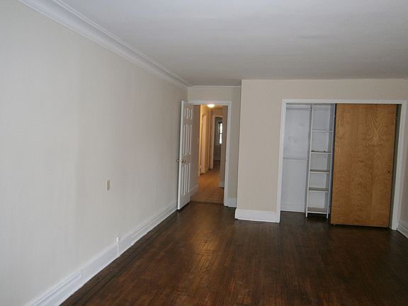 Front bedroom showing closet.
