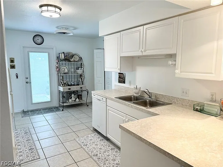 25762 Lake Amelia Way #105 — Photo 8