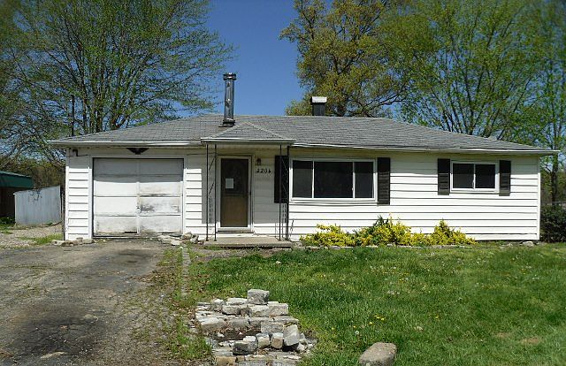 1st image of 2206 Wilshire Cir