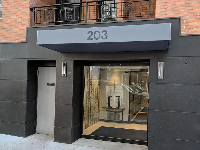 203 E 74th St #4C — Photo 1