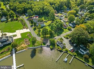 6061 Drum Point Rd, Deale, MD 20751