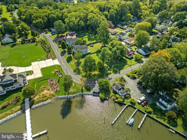 6061 Drum Point Rd, Deale, MD 20751