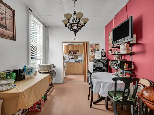 509 Monastery Place image 9 of 50