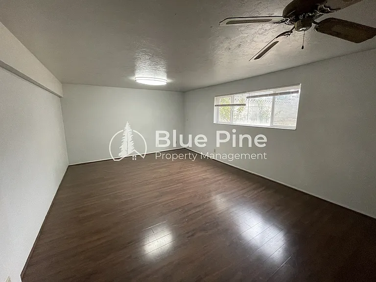 1570 12th St — Photo 17