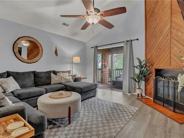 3032 Cape Henry Ct, Virginia Beach, VA 23451