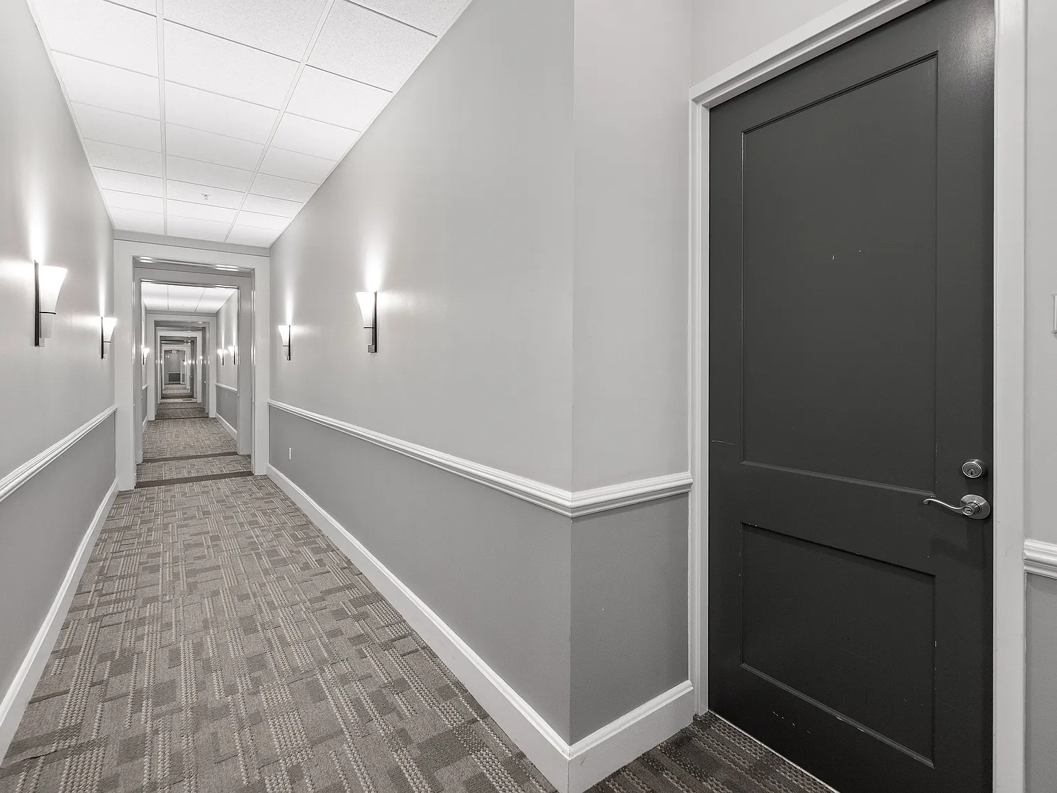 2 bed, 1112 sqft, $1,975 — Photo 4