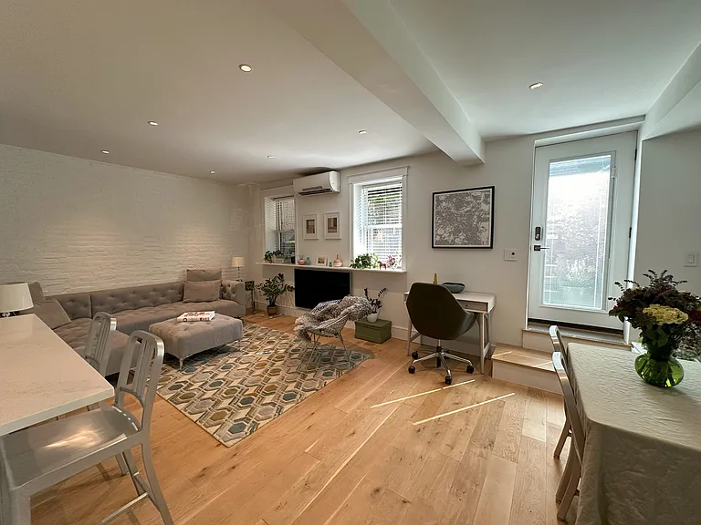 17 E Springfield St #1 — Photo 5