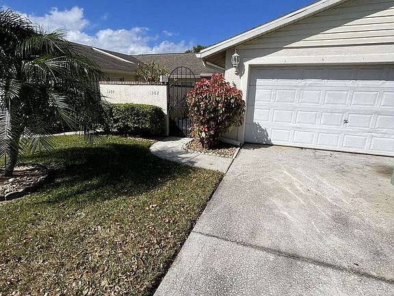 2nd image of 1382 Las Verdes Ct