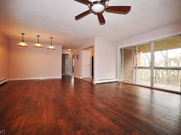 3rd image of 18 Deanna Dr BLDG 18 #48