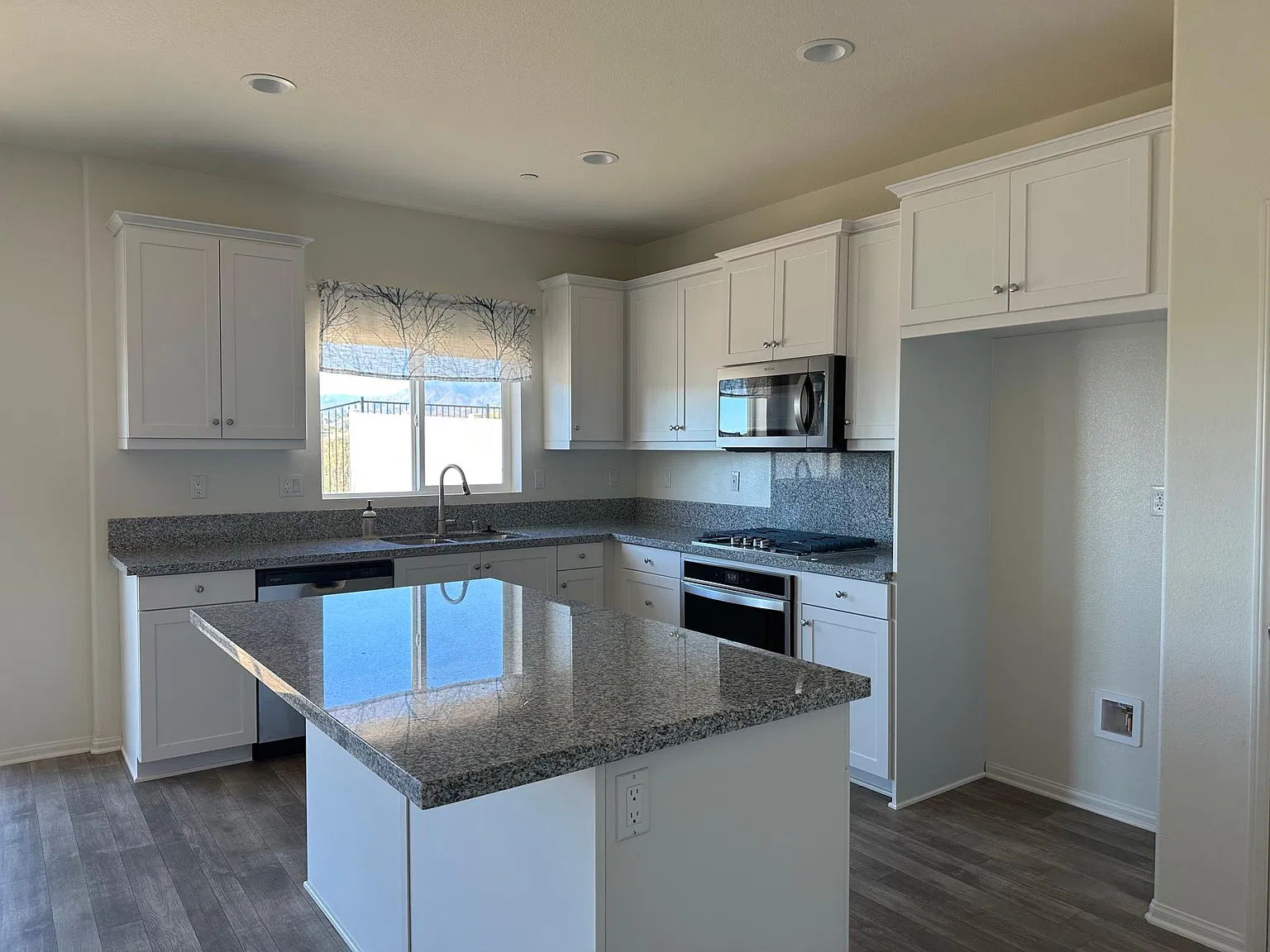 35308 Price St — Photo 4