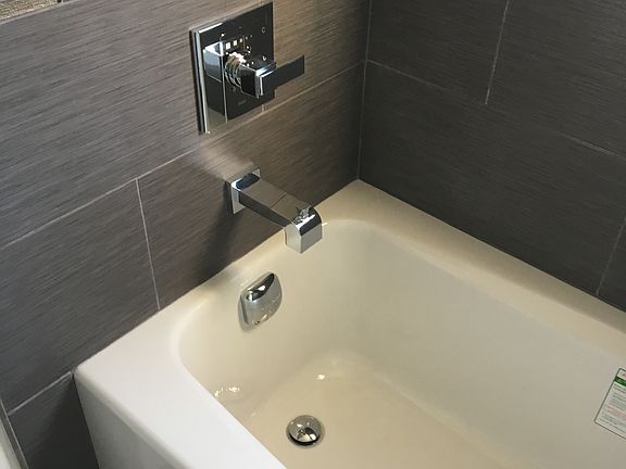 Contemporary bath