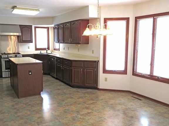 4th image of 4980 Corkwood Dr