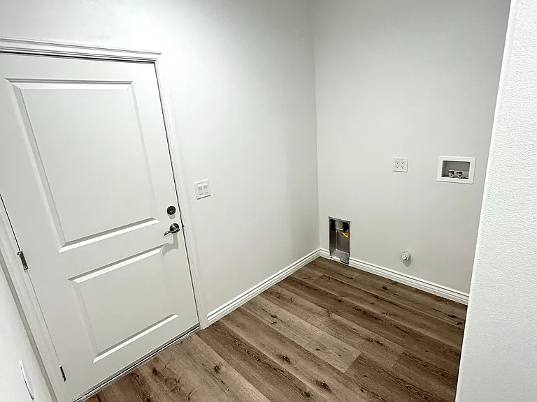 16920 Danbury Ave — Photo 12